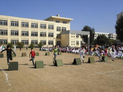 唐山市路北区凤凰小学图片