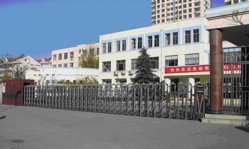 济宁市和平街小学图片