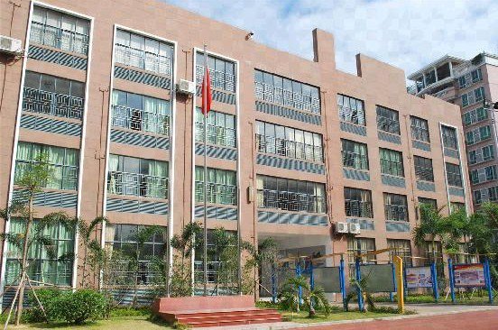 深圳市布吉阳光小学图片