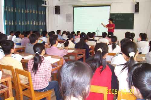 广西河池地区高级中学图片